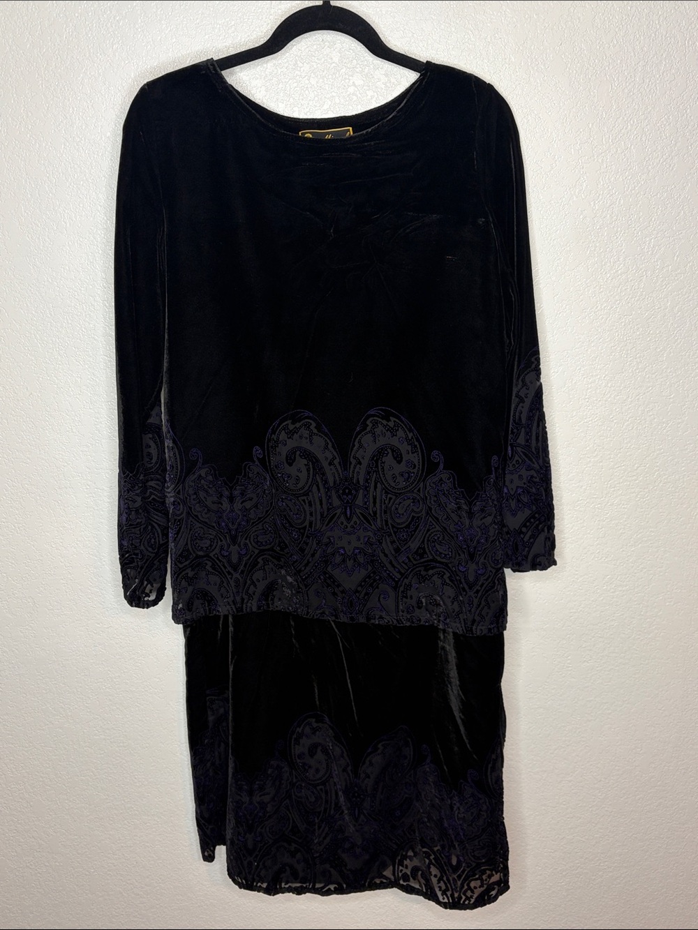 Vintage Mirasol Black with Purple Burnout Velvet Paisley Design Skirt Set Size M